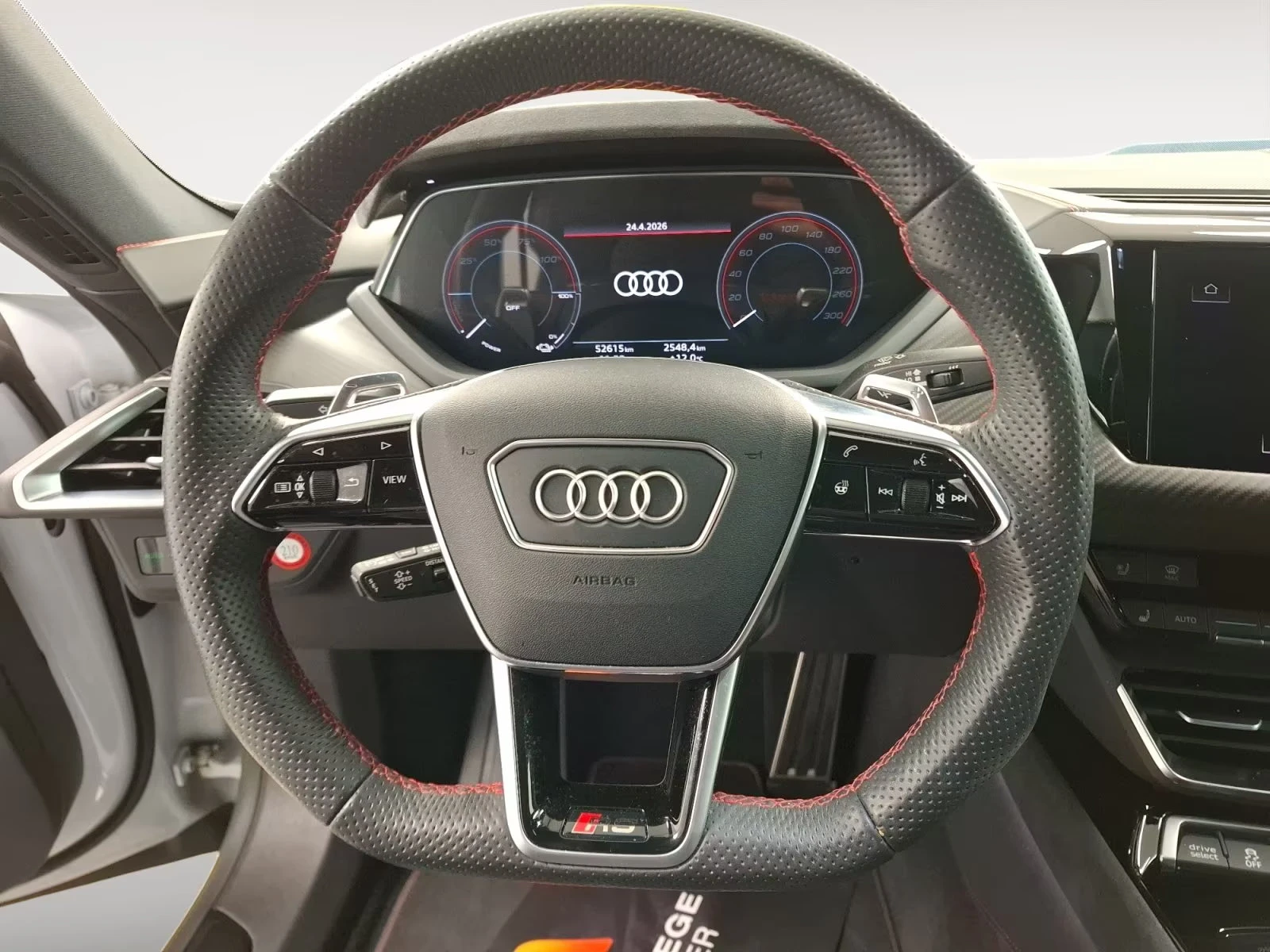 Audi E-Tron GT RS/598HP/QUATTRO/CARBON/LASER/MASS/PANO/360/447z, снимка 7 - Автомобили и джипове - 54691019