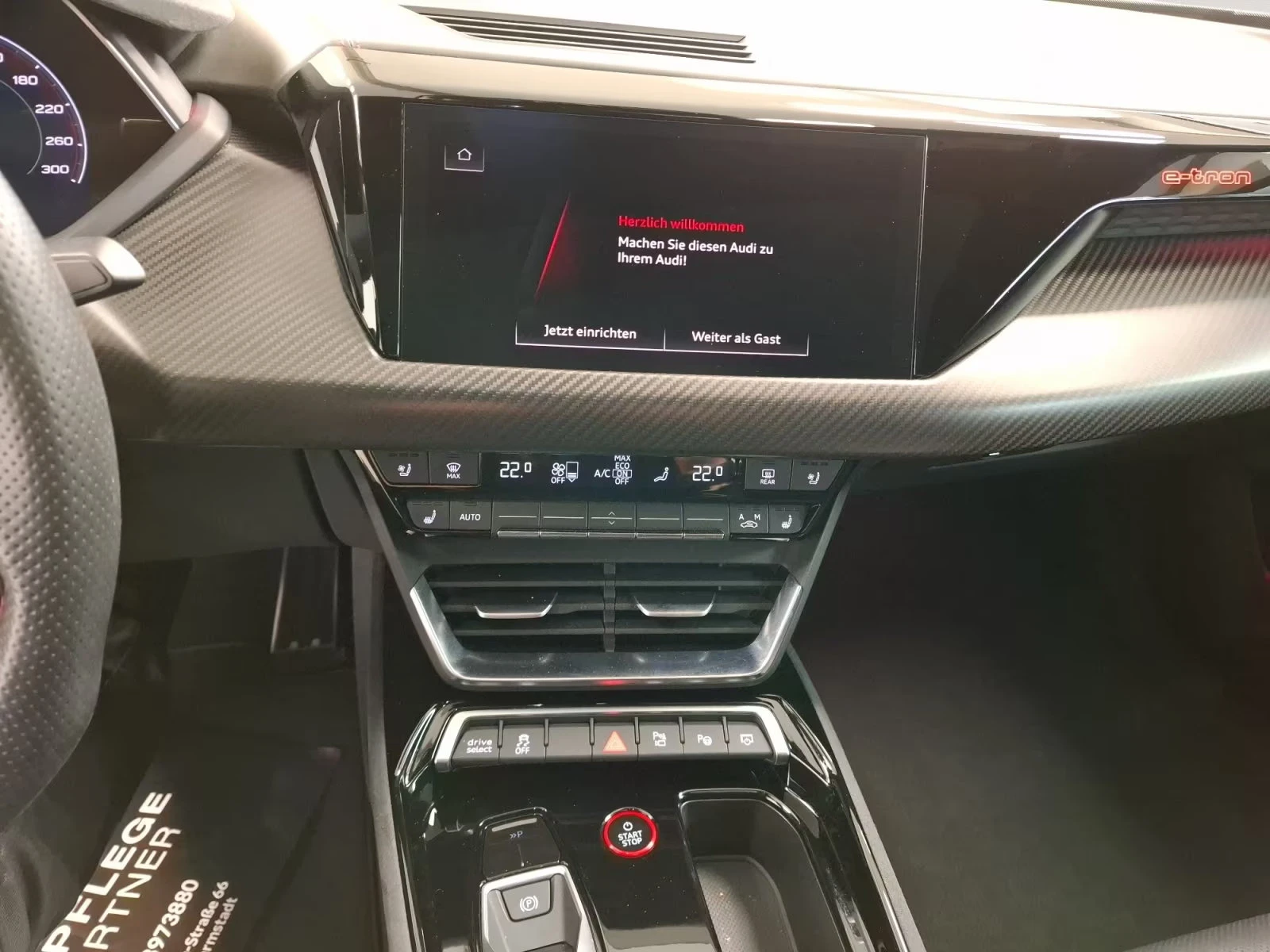 Audi E-Tron GT RS/598HP/QUATTRO/CARBON/LASER/MASS/PANO/360/447z, снимка 14 - Автомобили и джипове - 54691019