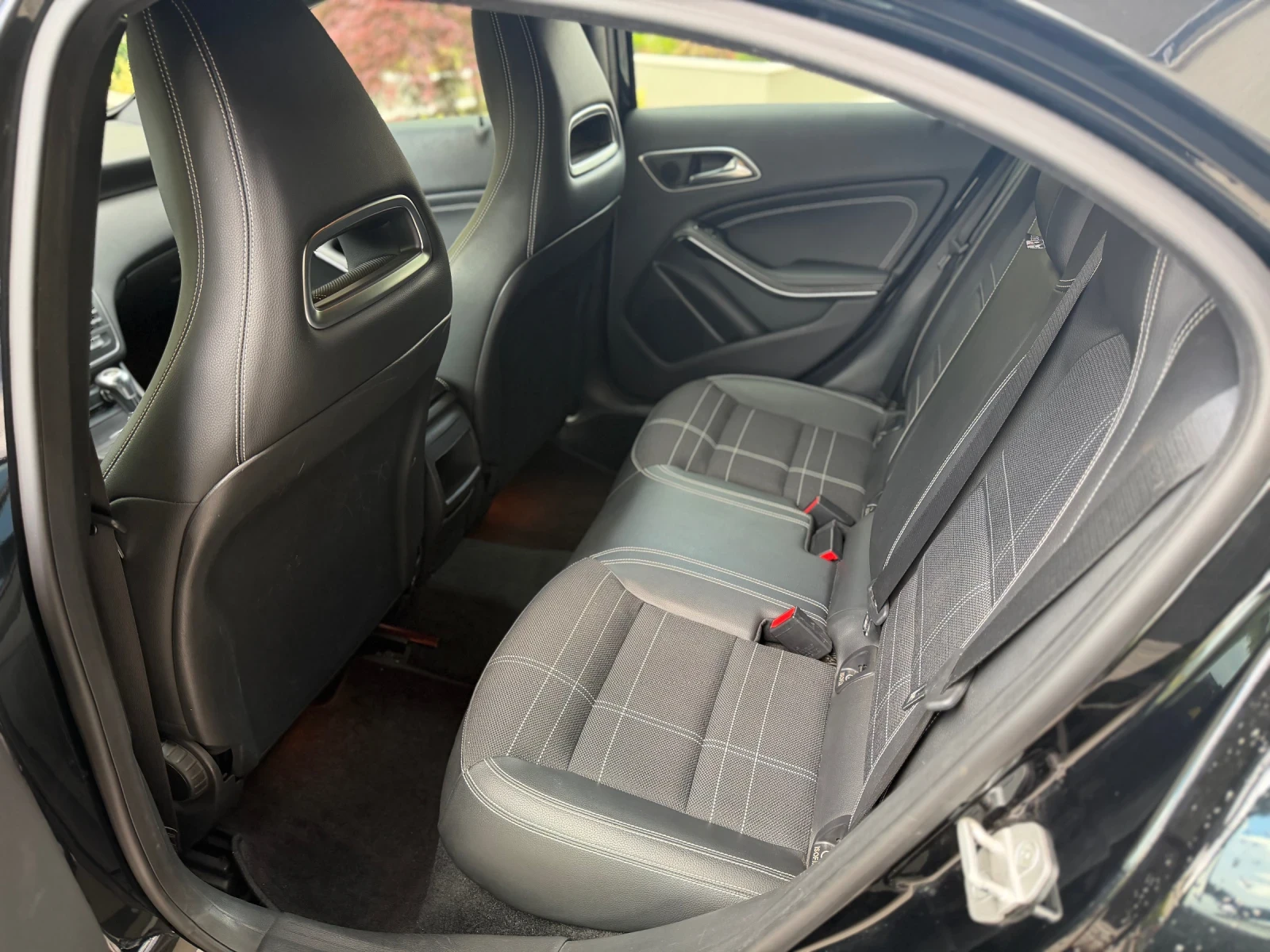 Mercedes-Benz A 180 Швейцария, снимка 12 - Автомобили и джипове - 54891411