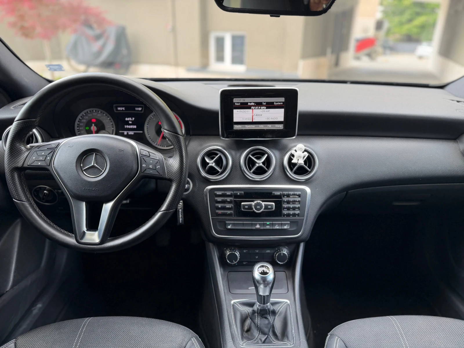 Mercedes-Benz A 180 Швейцария, снимка 13 - Автомобили и джипове - 54891411