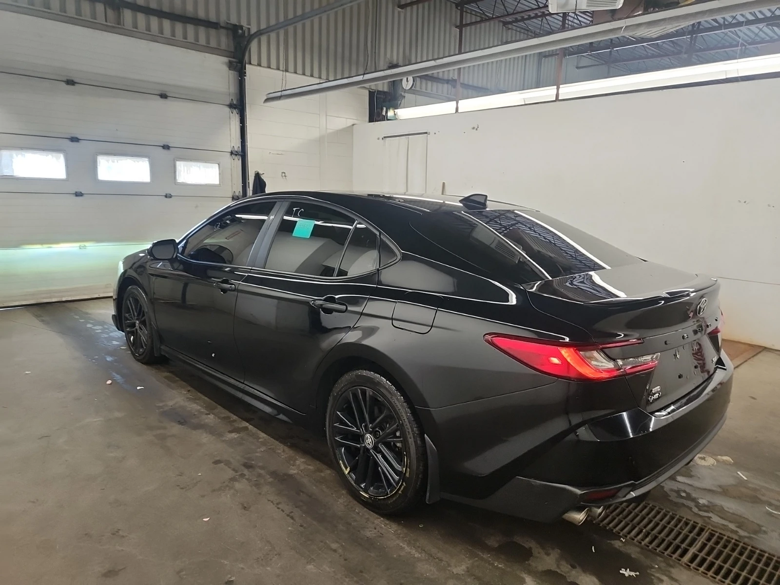 Toyota Camry SE UPGRADE/Blind Spot/ПОДГРЕВИ/ПАНОРАМА/CARFAX, снимка 5 - Автомобили и джипове - 55165657