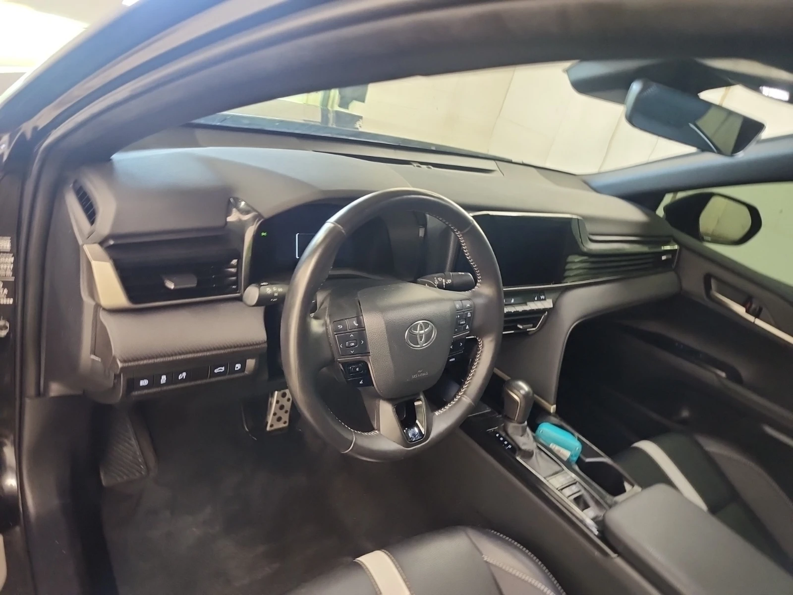 Toyota Camry SE UPGRADE/Blind Spot/ПОДГРЕВИ/ПАНОРАМА/CARFAX, снимка 11 - Автомобили и джипове - 55165657