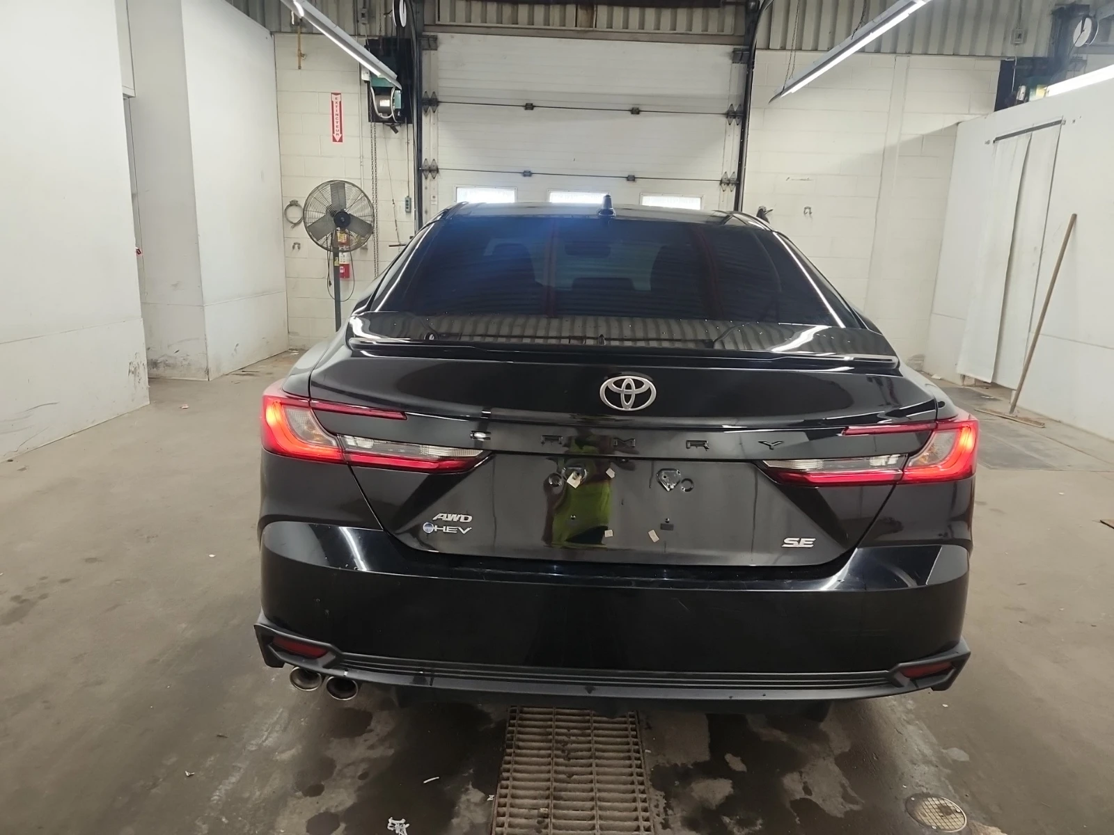 Toyota Camry SE UPGRADE/Blind Spot/ПОДГРЕВИ/ПАНОРАМА/CARFAX, снимка 6 - Автомобили и джипове - 55165657