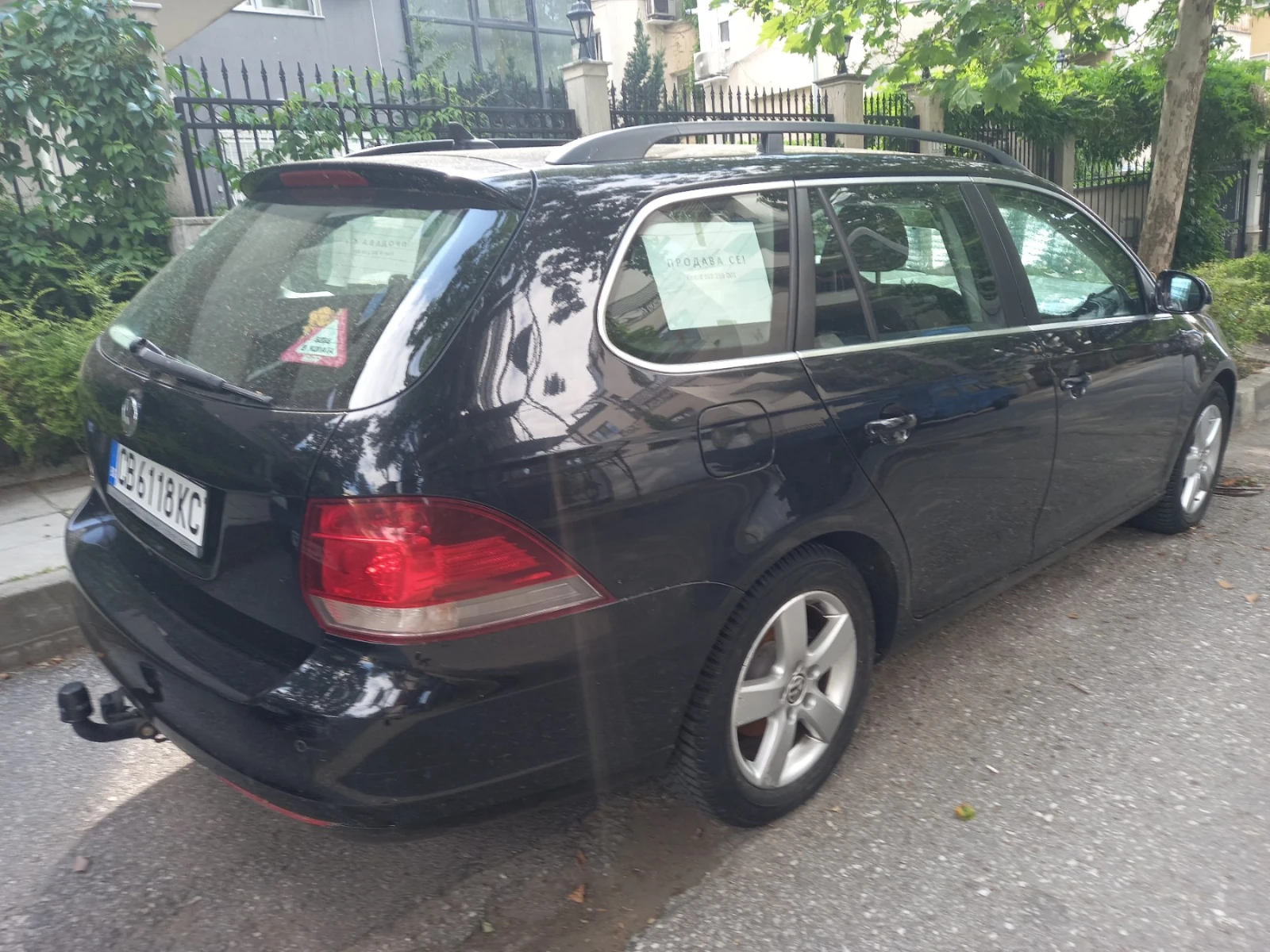 VW Golf 1.6 TDI, снимка 5 - Автомобили и джипове - 55306406