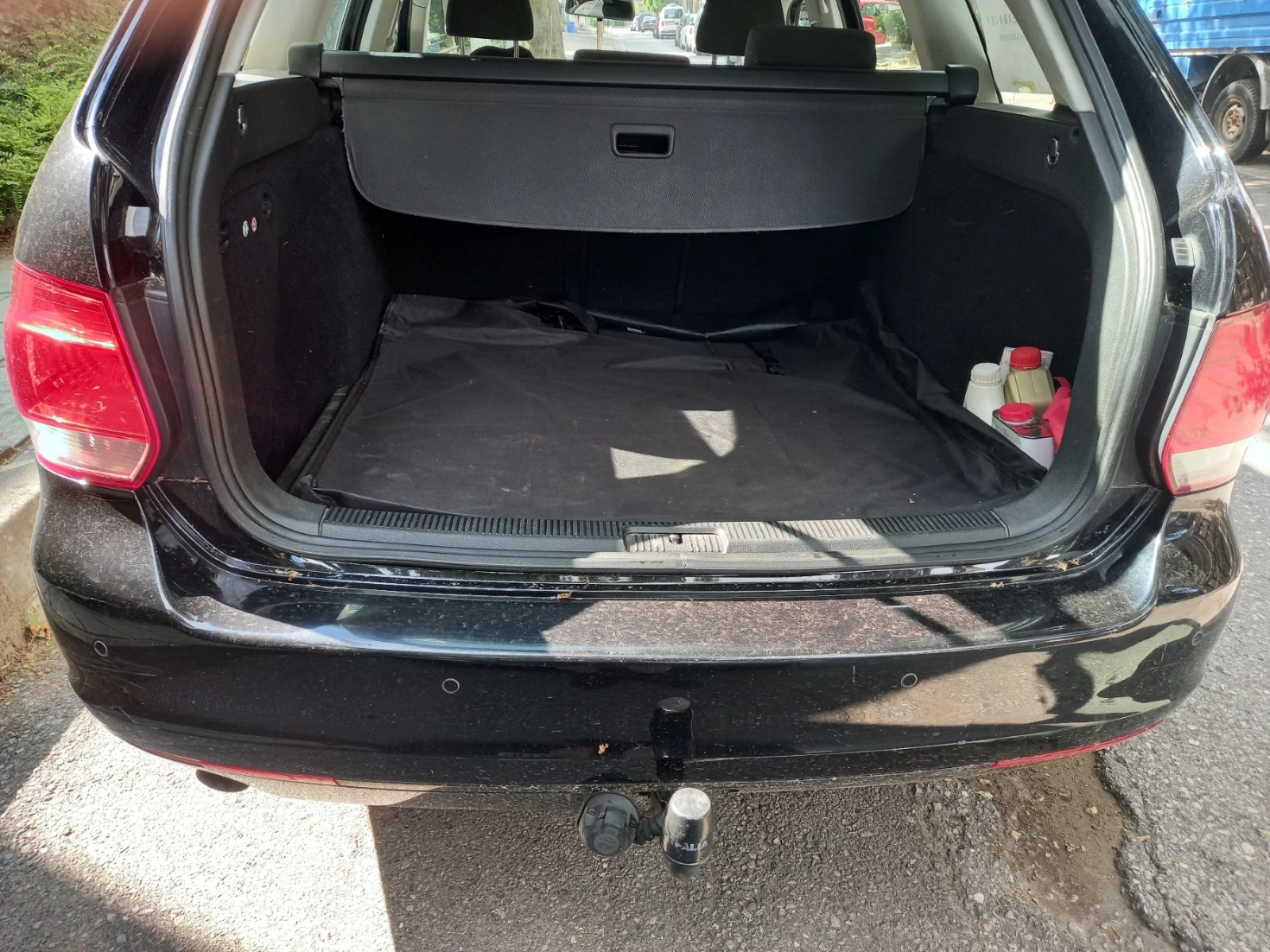 VW Golf 1.6 TDI, снимка 4 - Автомобили и джипове - 55306406