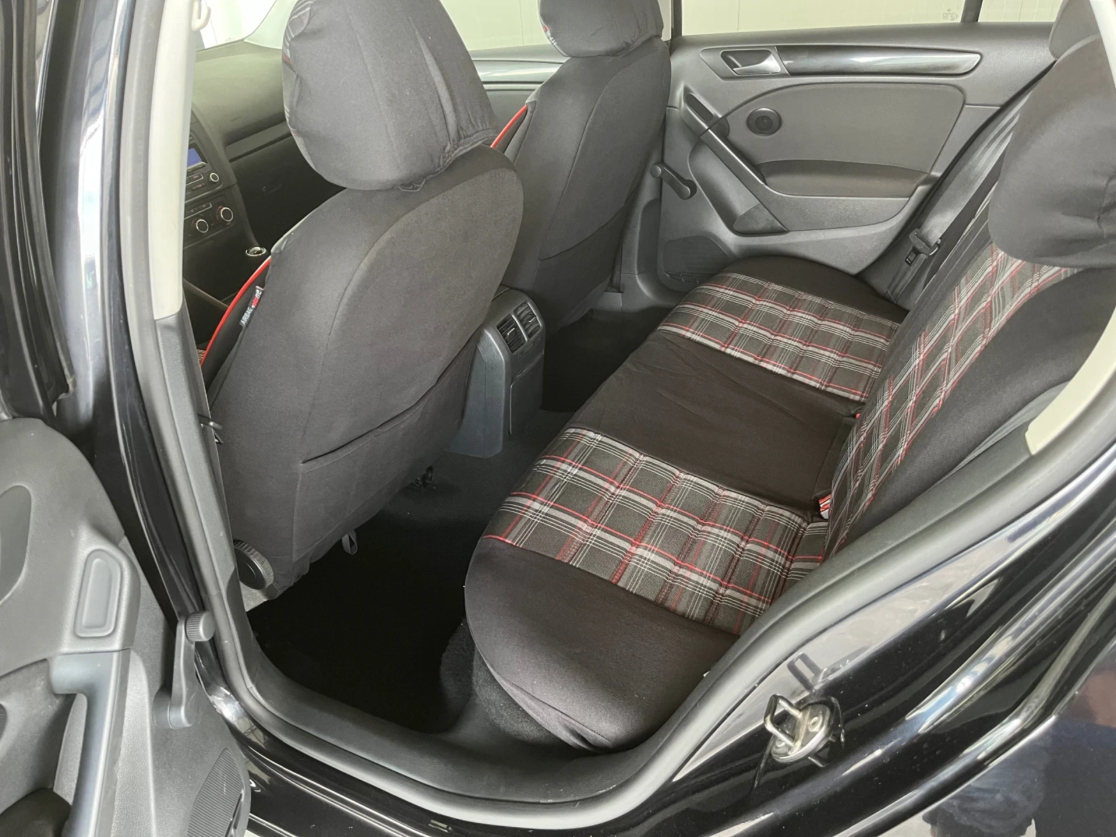 VW Golf R-Line , снимка 15 - Автомобили и джипове - 55409583