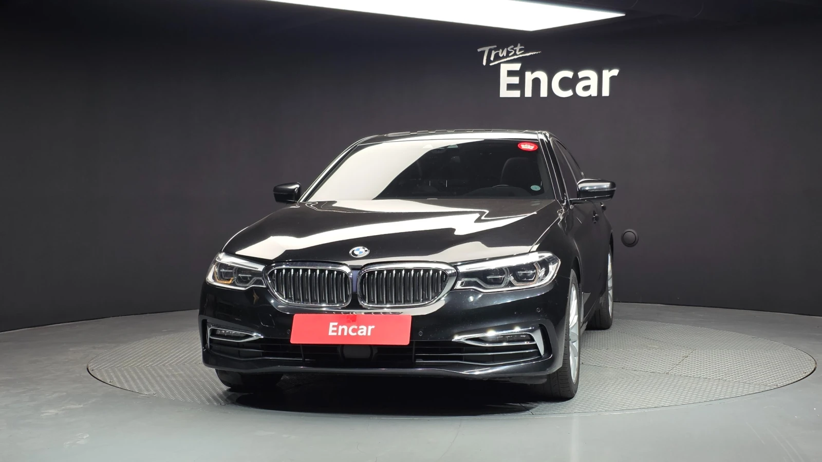 BMW 530 xDrive Luxury, снимка 2 - Автомобили и джипове - 55443846