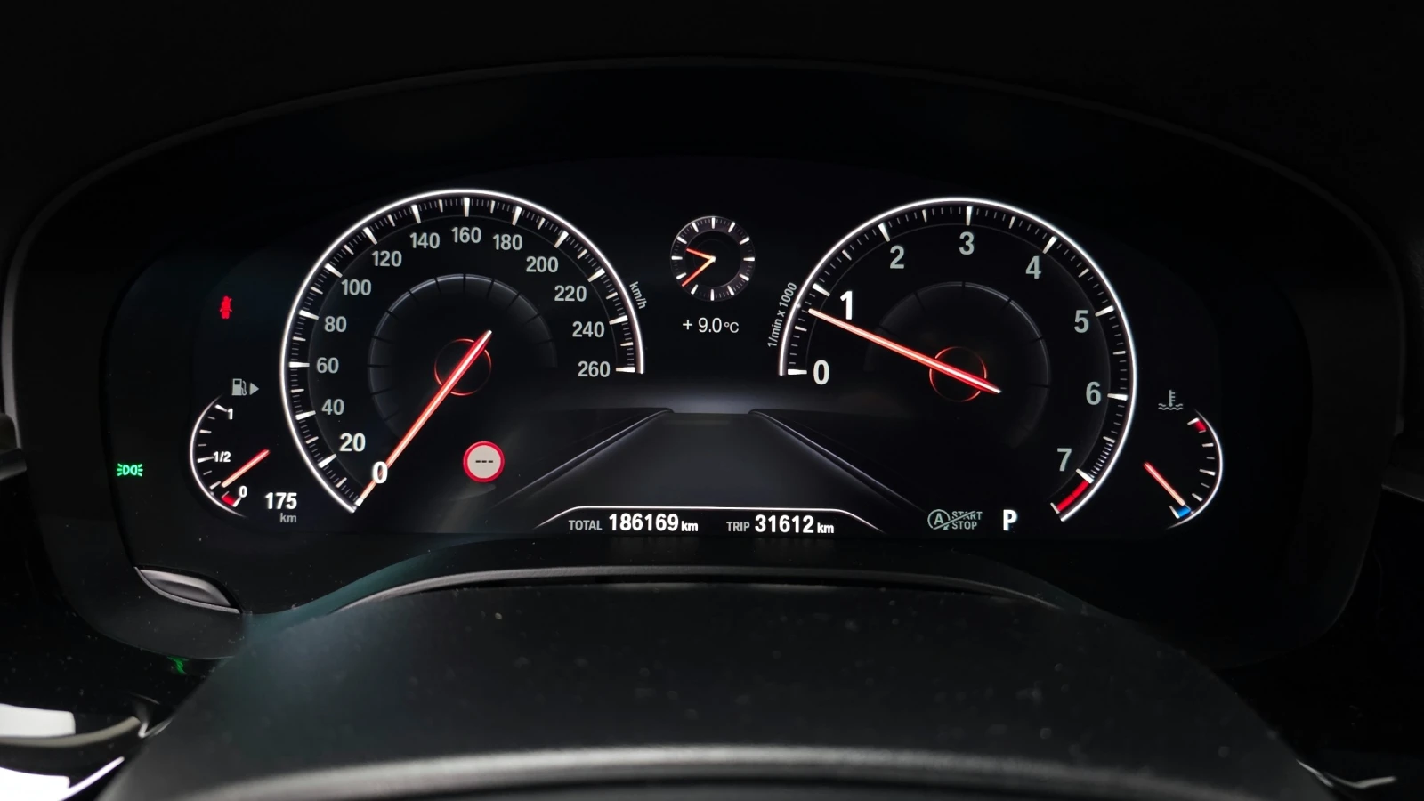 BMW 530 xDrive Luxury, снимка 10 - Автомобили и джипове - 55443846