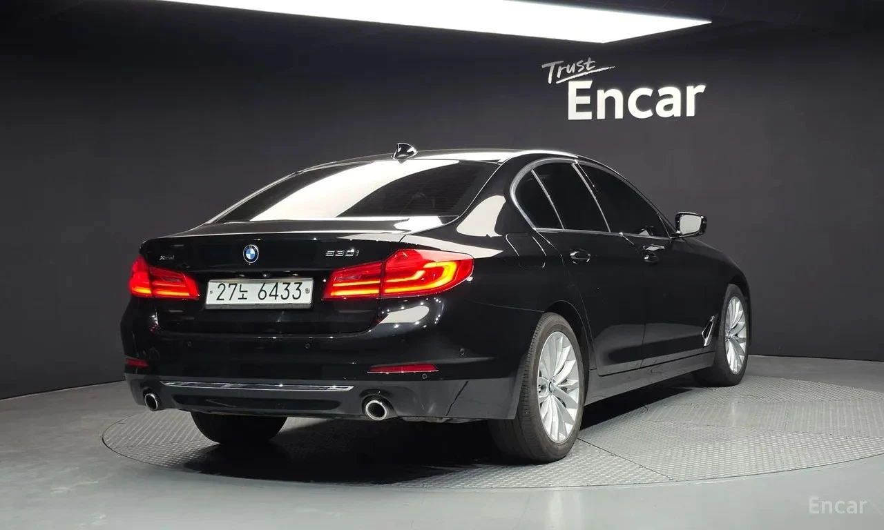 BMW 530 xDrive Luxury, снимка 3 - Автомобили и джипове - 55443846