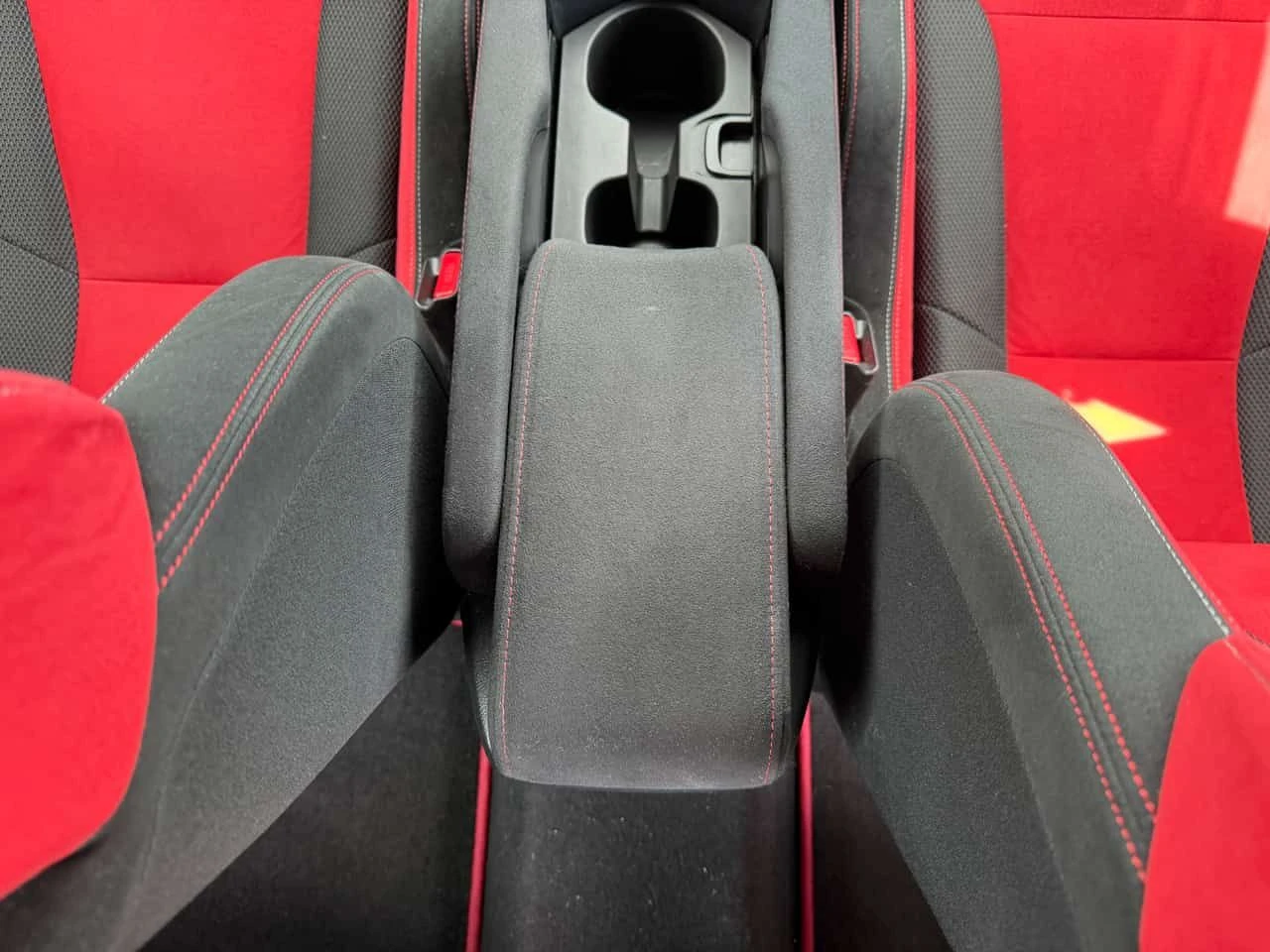 Honda Civic TYPE R* Manual * АВТОКРЕДИТ* , снимка 9 - Автомобили и джипове - 55685157