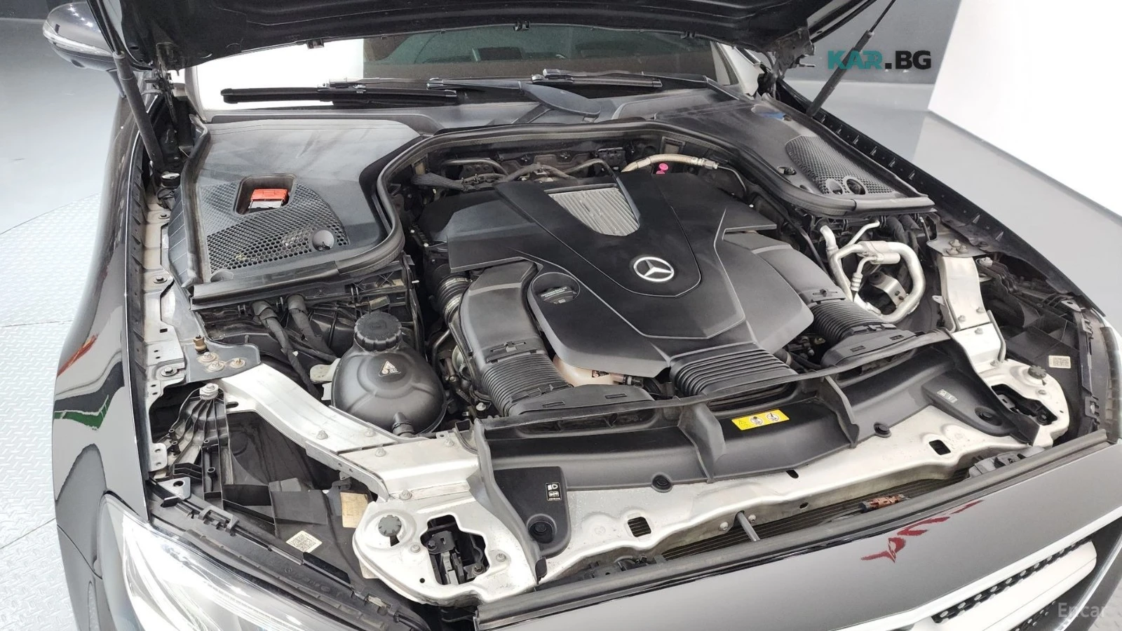 Mercedes-Benz E 450 4MATIC/AMG-LINE/DRIVE-ASSISTS/SUNROOF, снимка 17 - Автомобили и джипове - 55719685