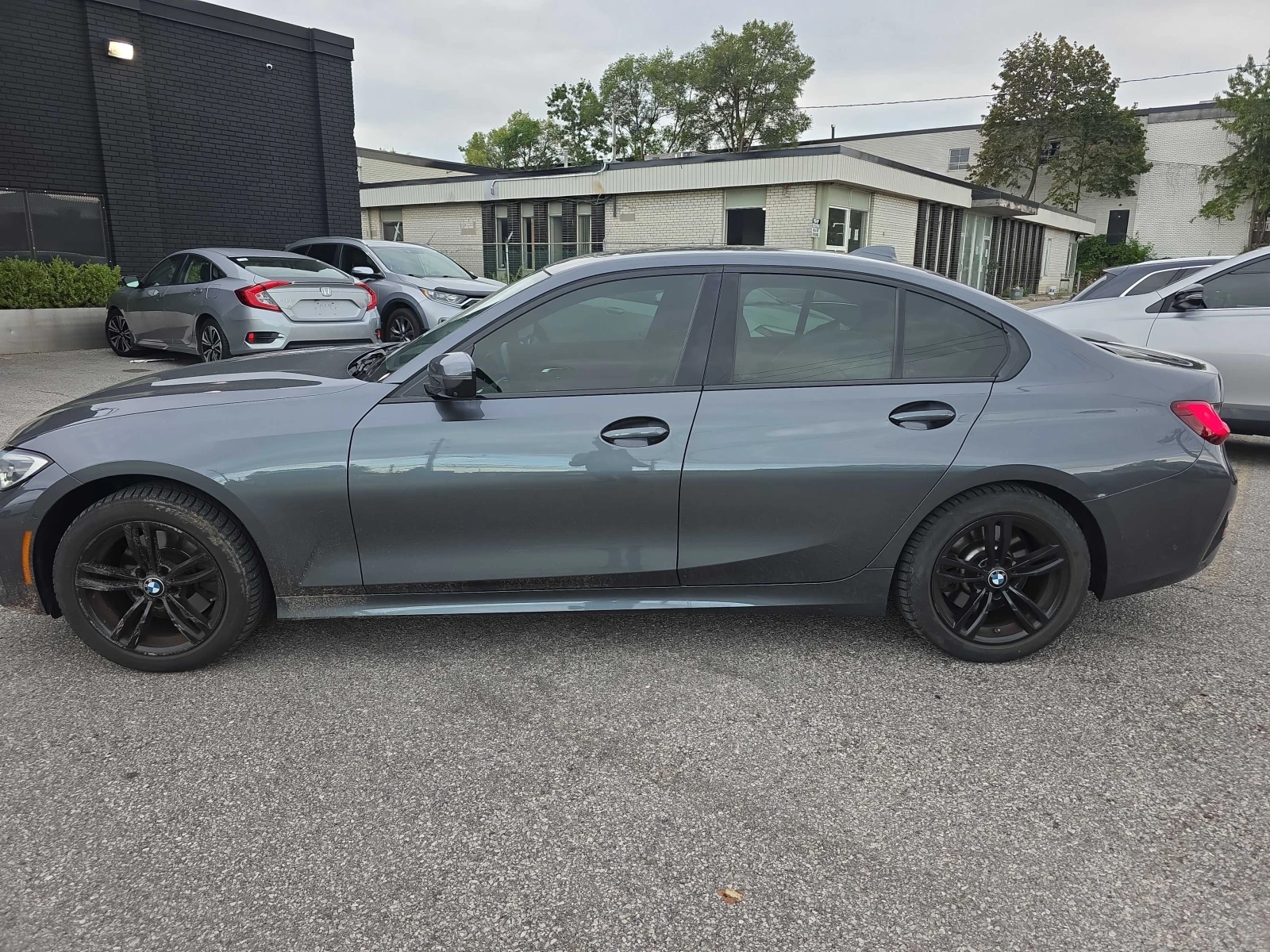BMW 330 *  xDrive * CARFAX * ����� �� ����������� | Mobile.bg � ����������� 2