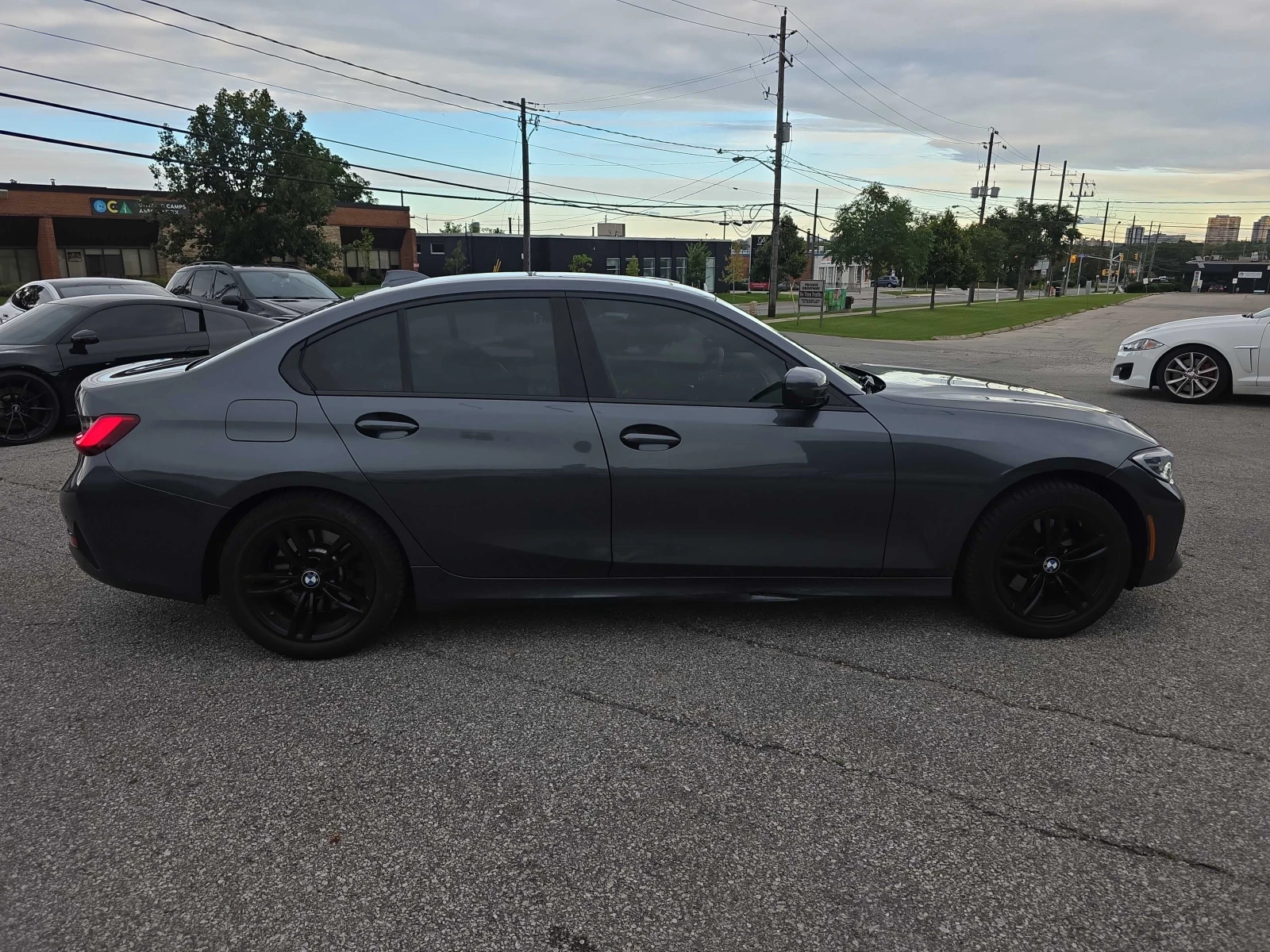 BMW 330 *  xDrive * CARFAX * ����� �� ����������� | Mobile.bg � ����������� 16