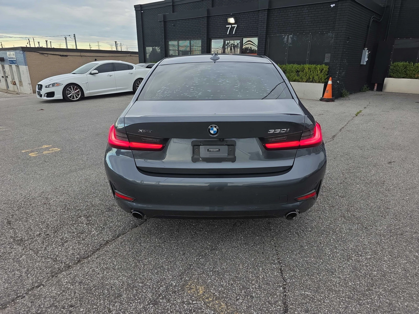 BMW 330 *  xDrive * CARFAX * ����� �� ����������� | Mobile.bg � ����������� 17
