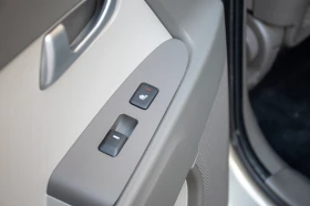 Kia Sportage 2.0 KRD, снимка 10