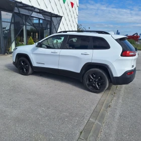Jeep Cherokee 2.2 дизел 4х4 топ състояние, снимка 7
