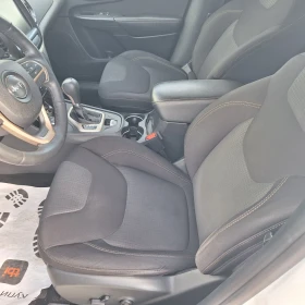 Jeep Cherokee 2.2 дизел 4х4 топ състояние, снимка 9