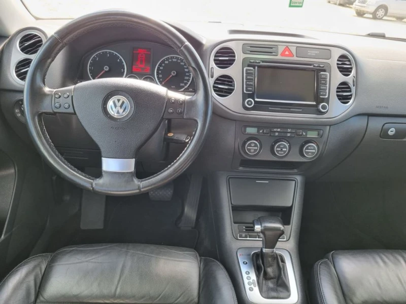 VW Tiguan 2.0 TDI SWISS , снимка 7 - Автомобили и джипове - 47423443