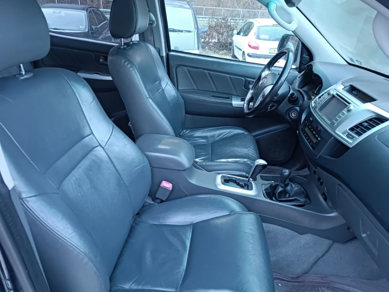 Toyota Hilux BIG BEAR, снимка 13 - Автомобили и джипове - 52606687