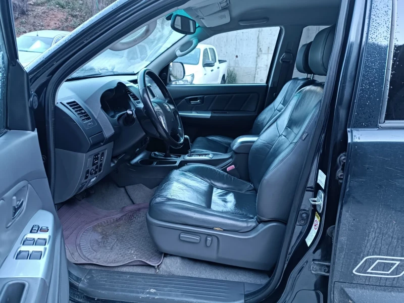 Toyota Hilux BIG BEAR, снимка 11 - Автомобили и джипове - 52606687