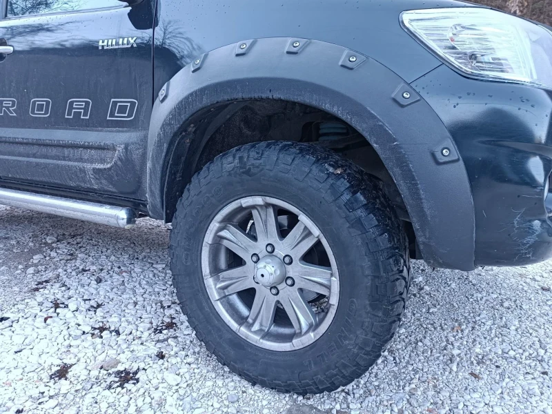 Toyota Hilux BIG BEAR, снимка 16 - Автомобили и джипове - 52606687