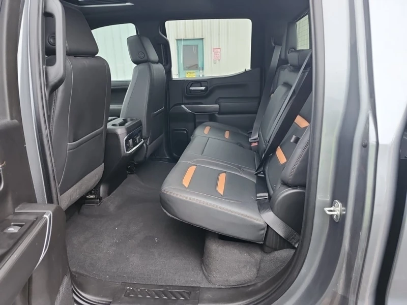 Gmc Sierra * AT4 CREW CAB STD BED * CARFAX * , снимка 13 - Автомобили и джипове - 53027613