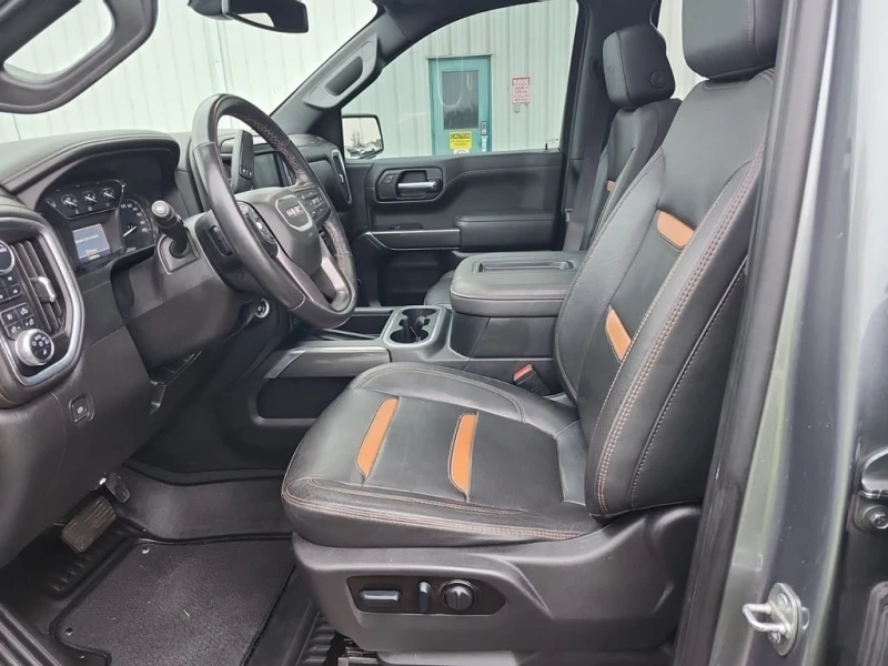 Gmc Sierra * AT4 CREW CAB STD BED * CARFAX * , снимка 5 - Автомобили и джипове - 53027613