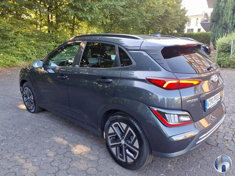 Hyundai Kona 64KWh/PRIME/ГАРАНЦИЯ/FULL/FACE/SOH100% - изображение 4
