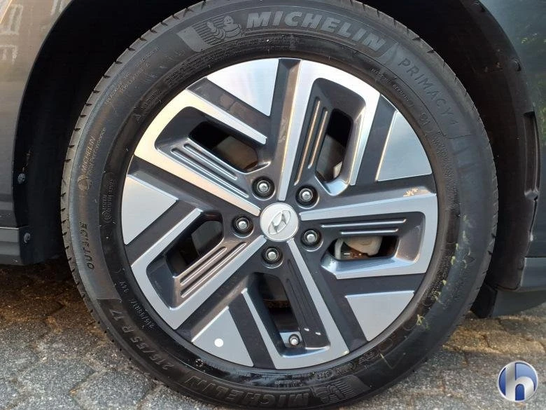 Hyundai Kona 64KWh/PRIME/ГАРАНЦИЯ/FULL/FACE/SOH100% - изображение 7