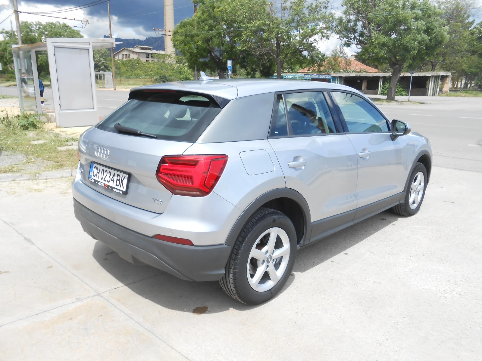 Audi Q2 1.6d-Navi-Koja-Automat-Euro-6B - изображение 5