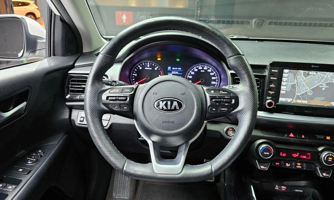 Kia Stonic Diesel 1.6 Prestige * -   *  | Mobile.bg   13