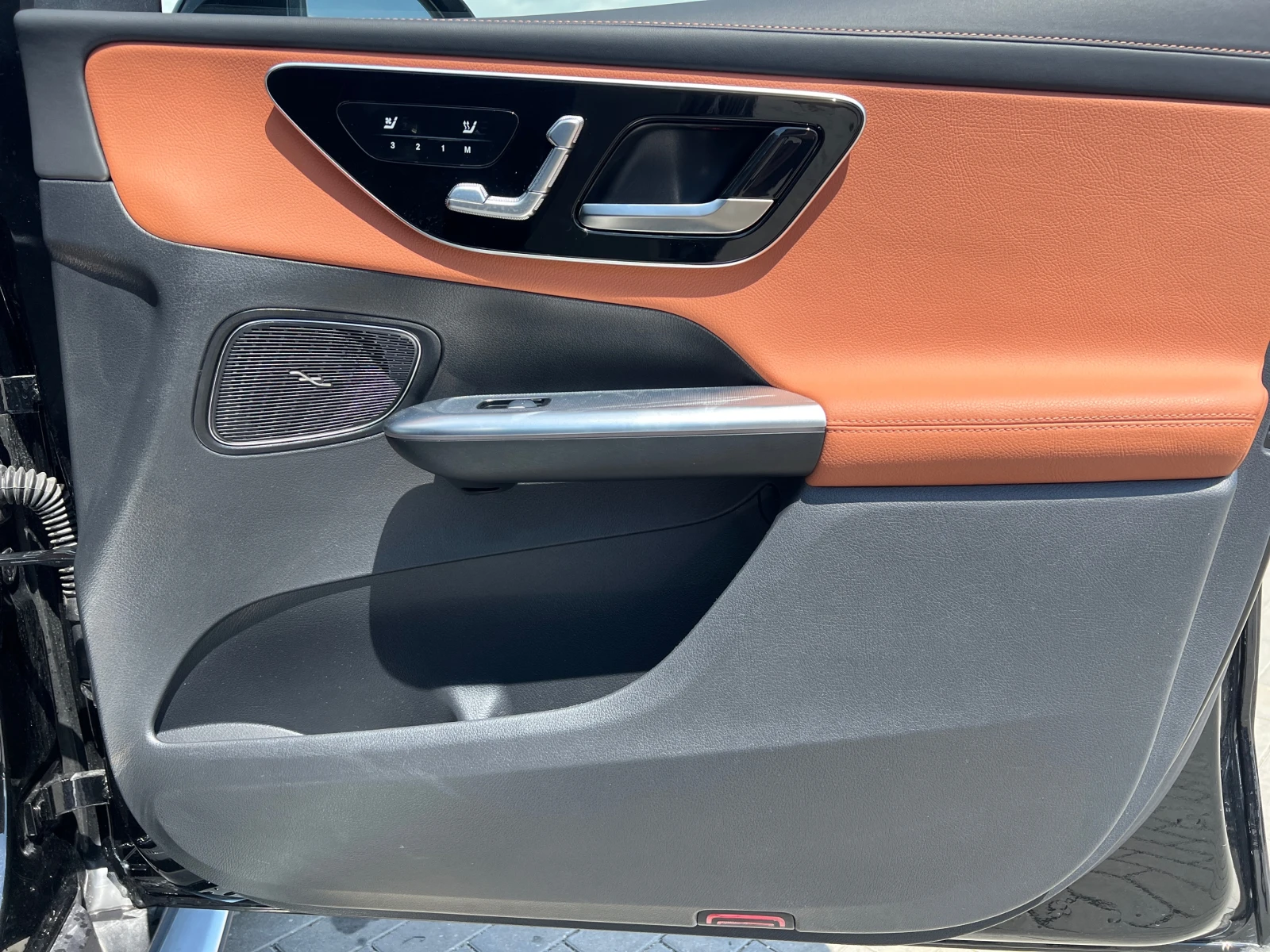 Mercedes-Benz GLC 220 d 4MATIC, снимка 10 - Автомобили и джипове - 53379217