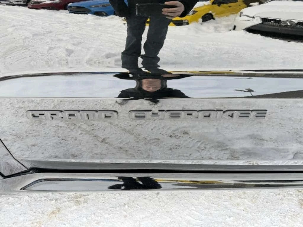 Jeep Grand cherokee * SRT * CARFAX * ДИСТРОНИК* ПАНОРАМА* АЛКАНТАРА* , снимка 11 - Автомобили и джипове - 53801938