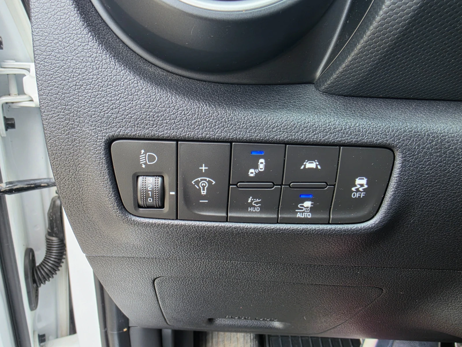 Hyundai Kona, снимка 12 - Автомобили и джипове - 54283820