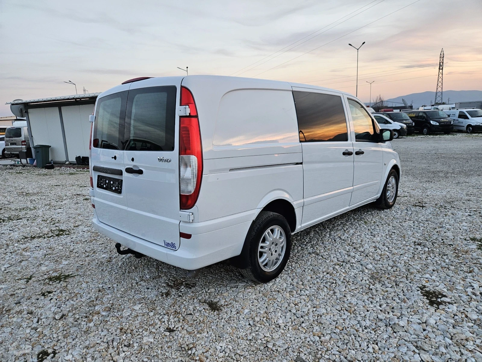 Mercedes-Benz Vito 120, 3.0 мотор, Клима, Две странични врати - изображение 5