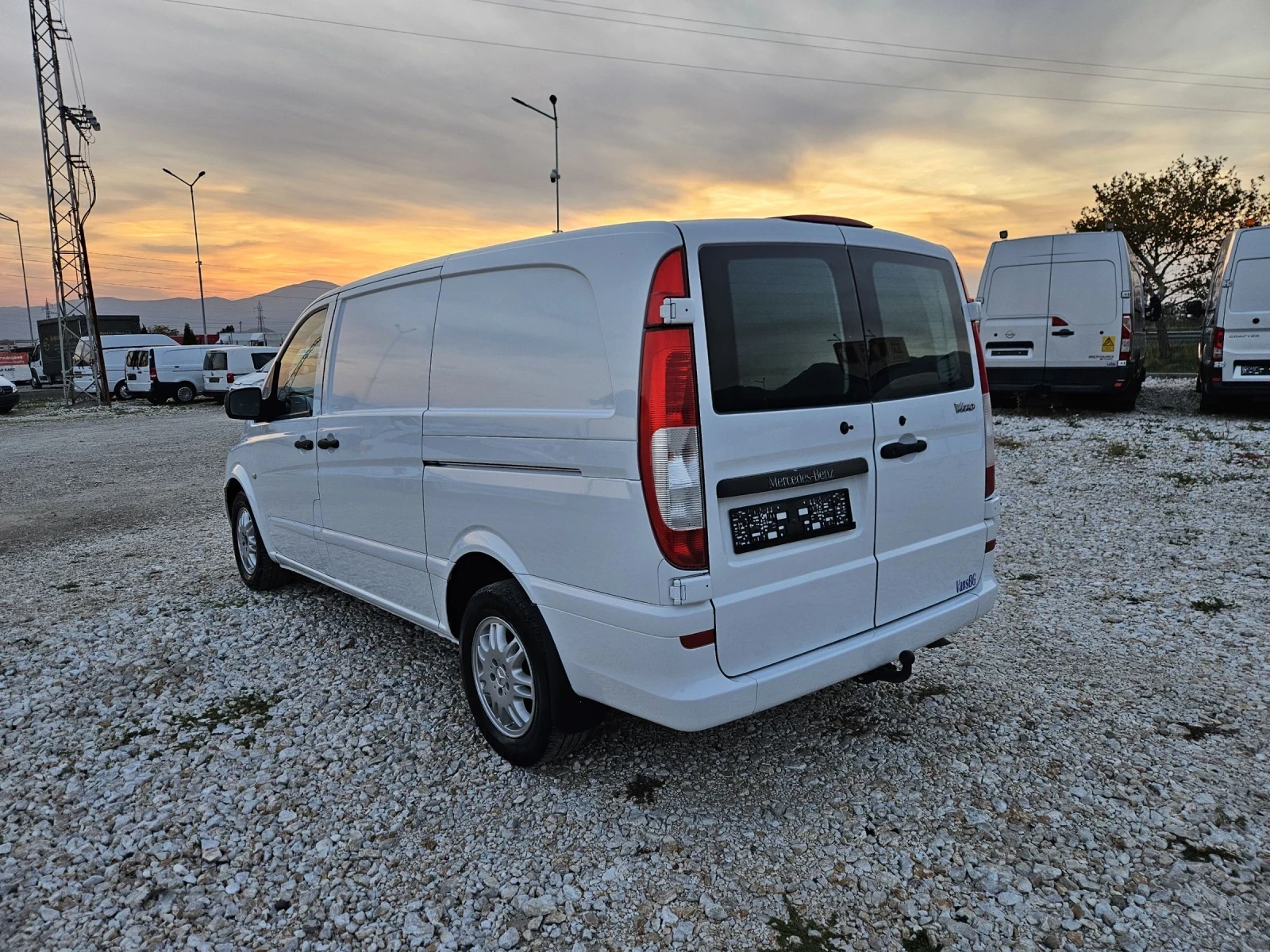 Mercedes-Benz Vito 120, 3.0 мотор, Клима, Две странични врати - изображение 3