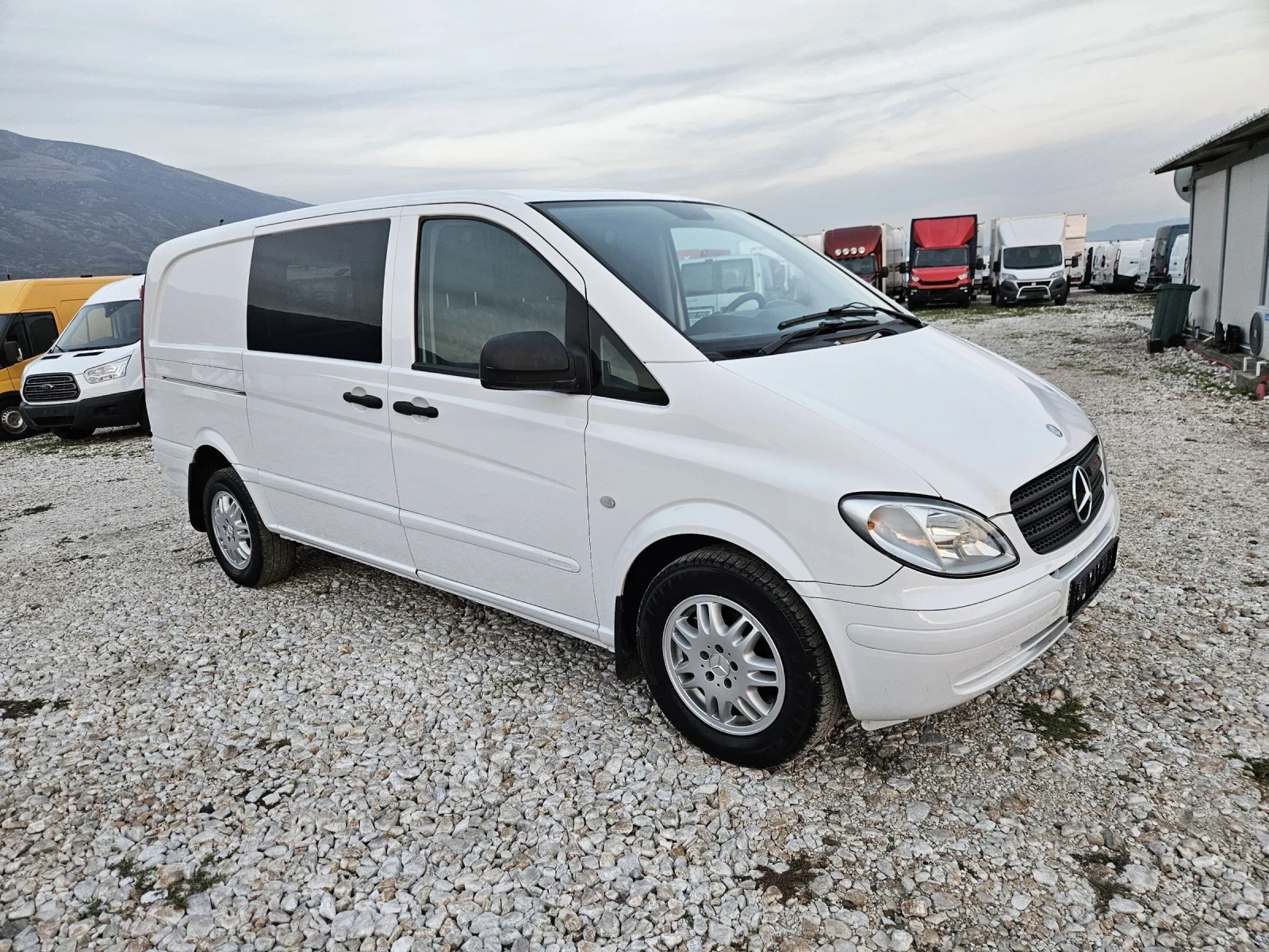 Mercedes-Benz Vito 120, 3.0 мотор, Клима, Две странични врати - изображение 7