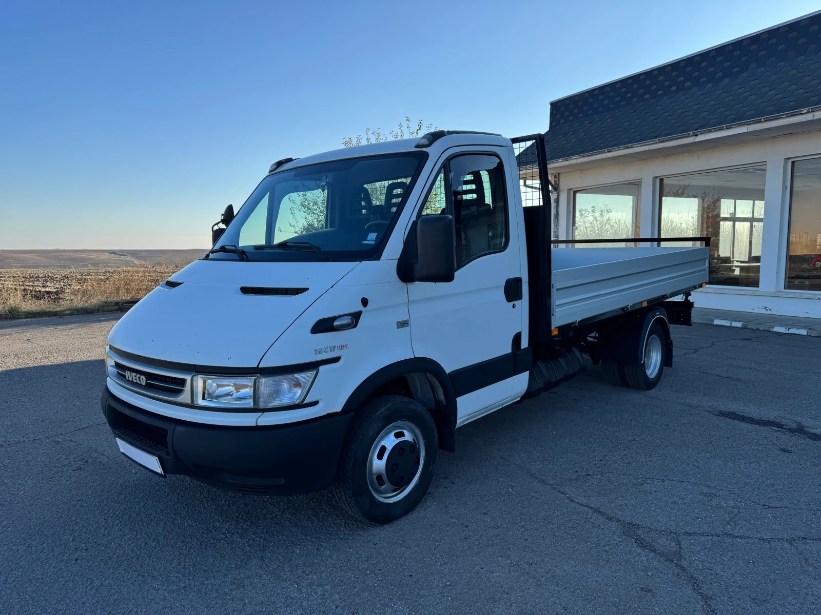 Iveco Daily 35C17 * КЛИМА* * НАВИ* * НАПЪЛНО ОБСЛУЖЕН* * НОВ В - изображение 9