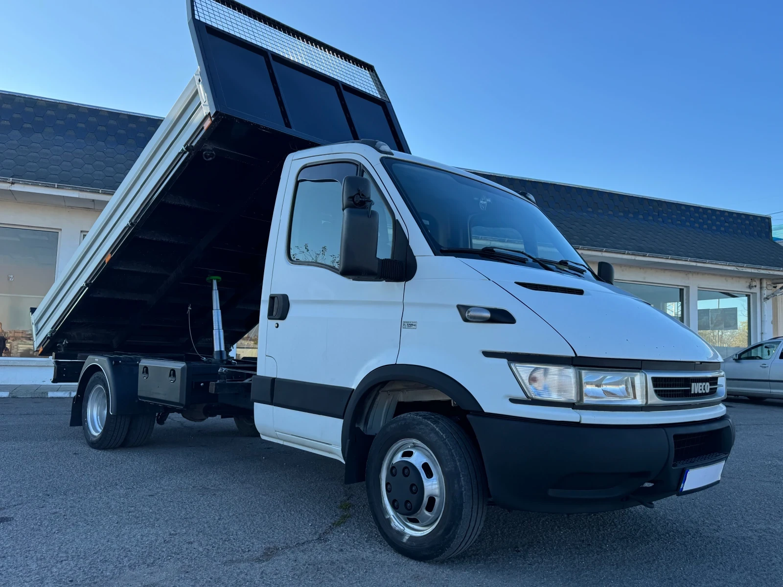 Iveco Daily 35C17 * КЛИМА* * НАВИ* * НАПЪЛНО ОБСЛУЖЕН* * НОВ В - изображение 3