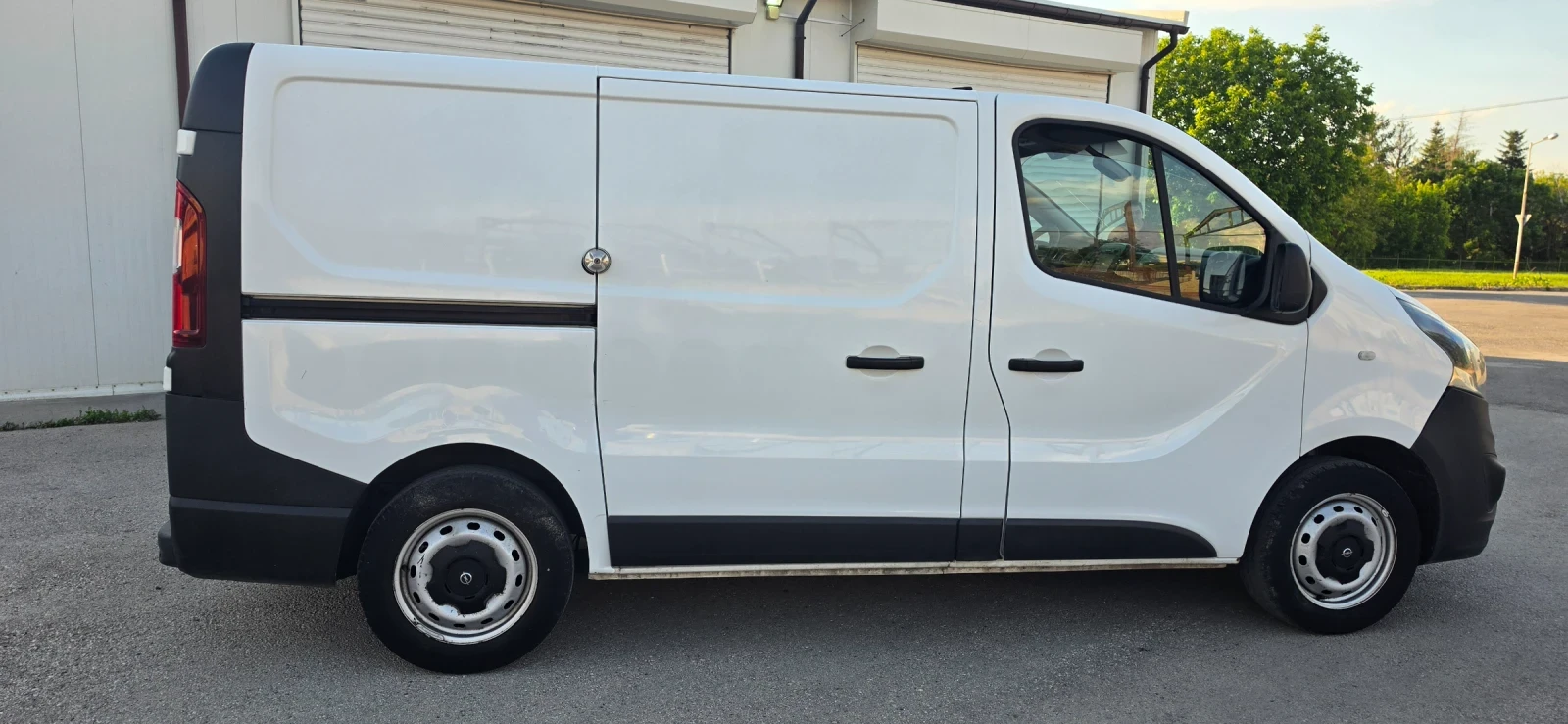 Opel Vivaro 1.6CDTI, снимка 8 - Бусове и автобуси - 54768467