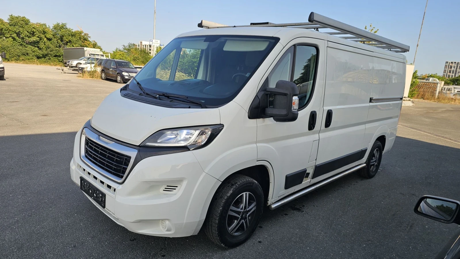 Peugeot Boxer 2.2 HDI  две странични врати, снимка 2 - Бусове и автобуси - 55806108