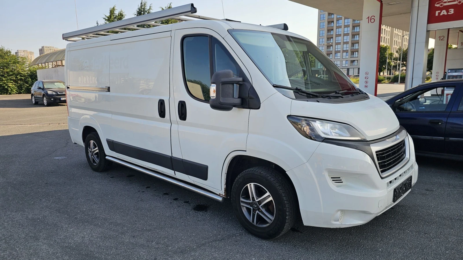 Peugeot Boxer 2.2 HDI  две странични врати