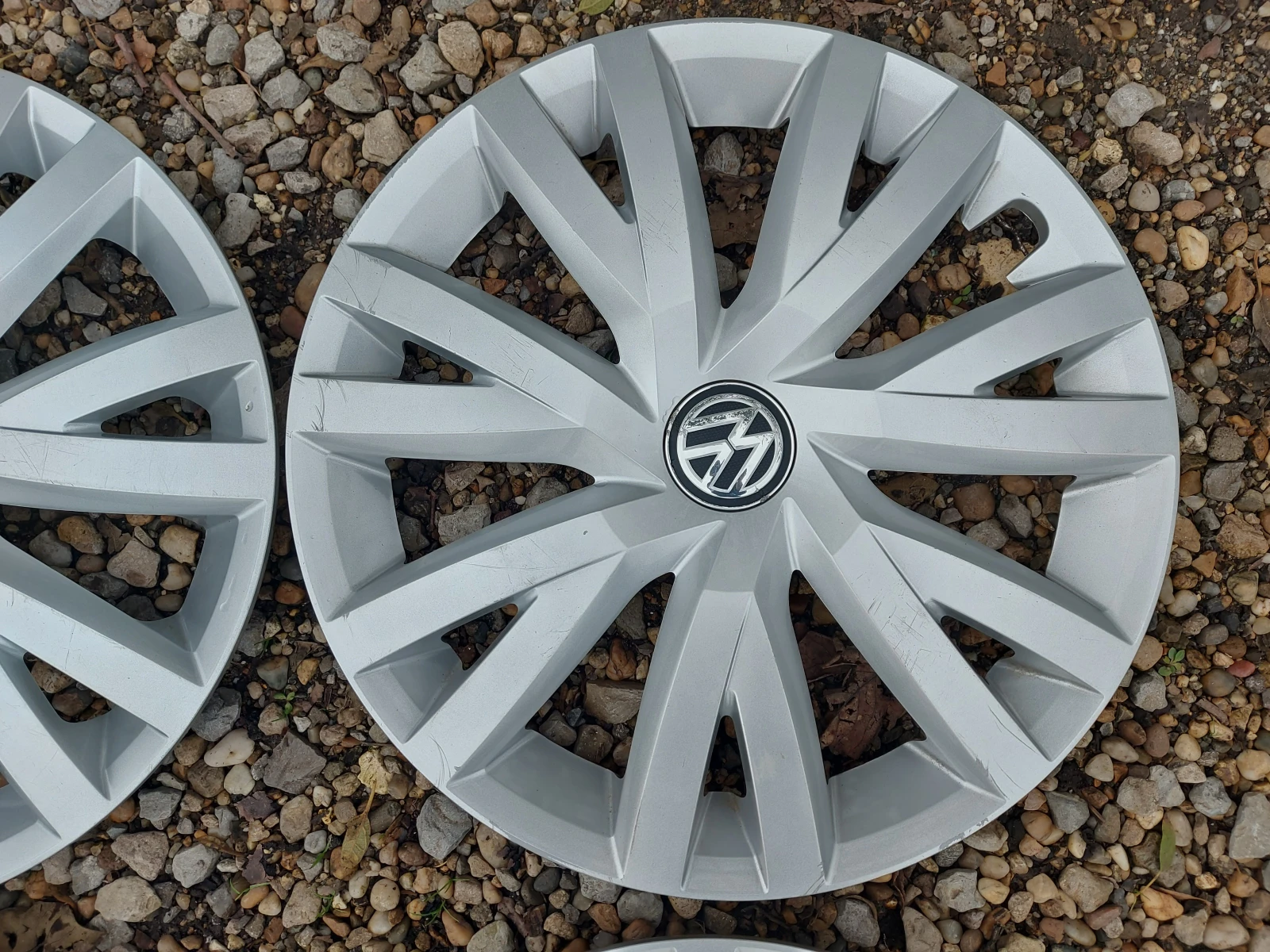    VW 16   | Mobile.bg   4