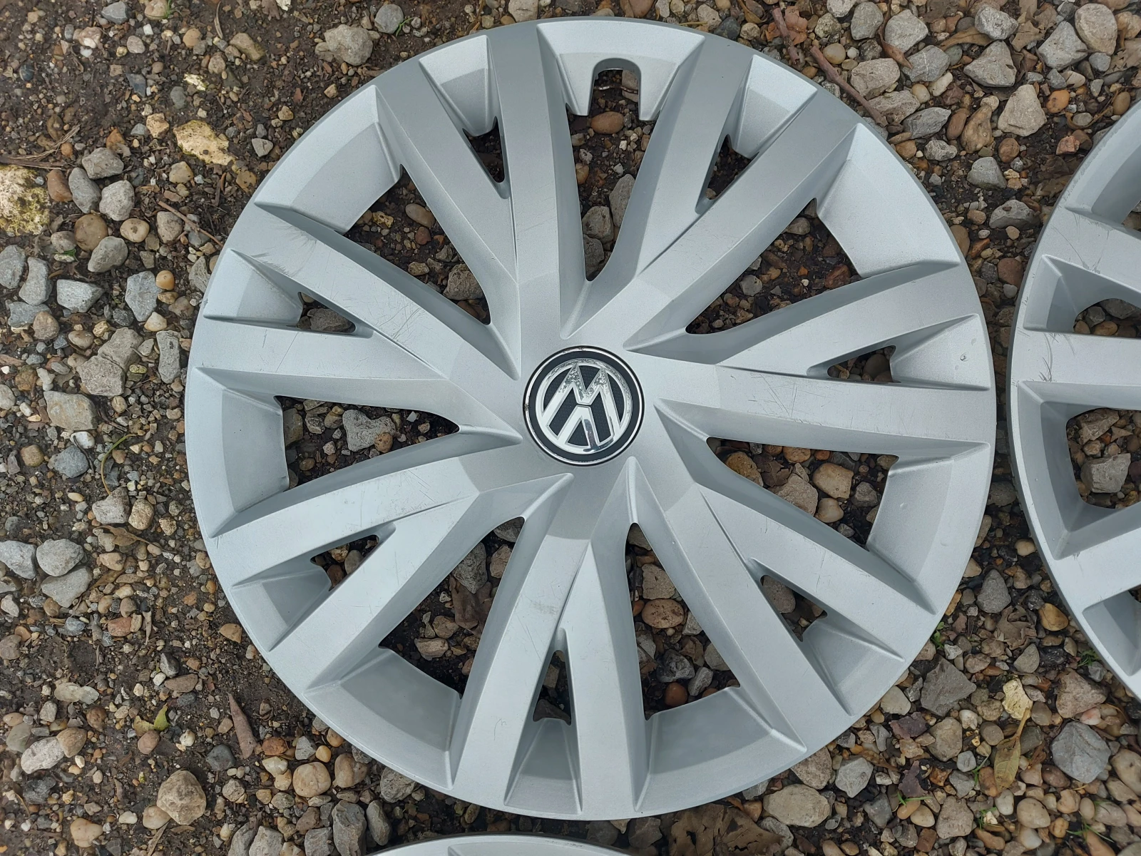    VW 16   | Mobile.bg   5