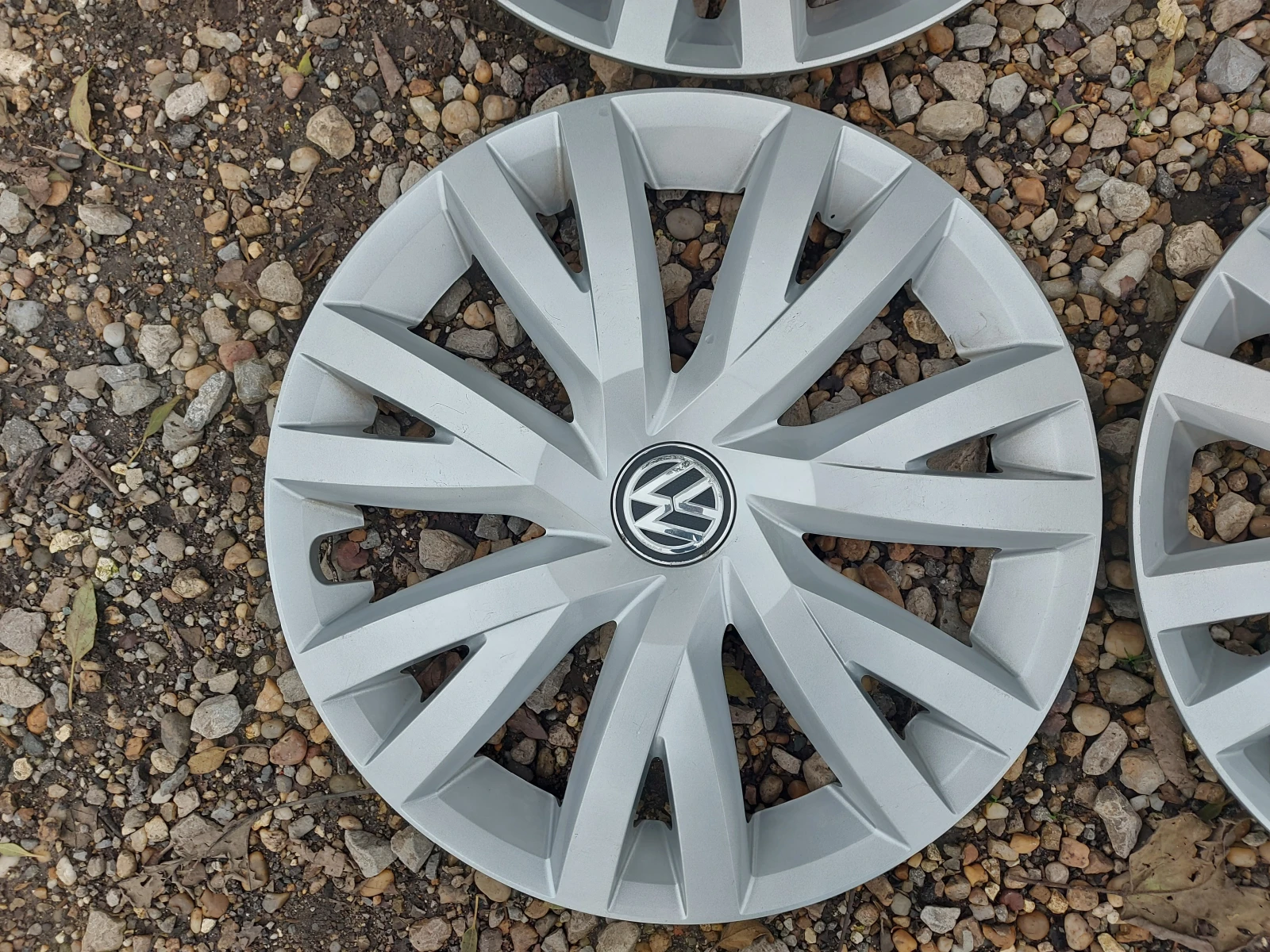    VW 16   | Mobile.bg   3