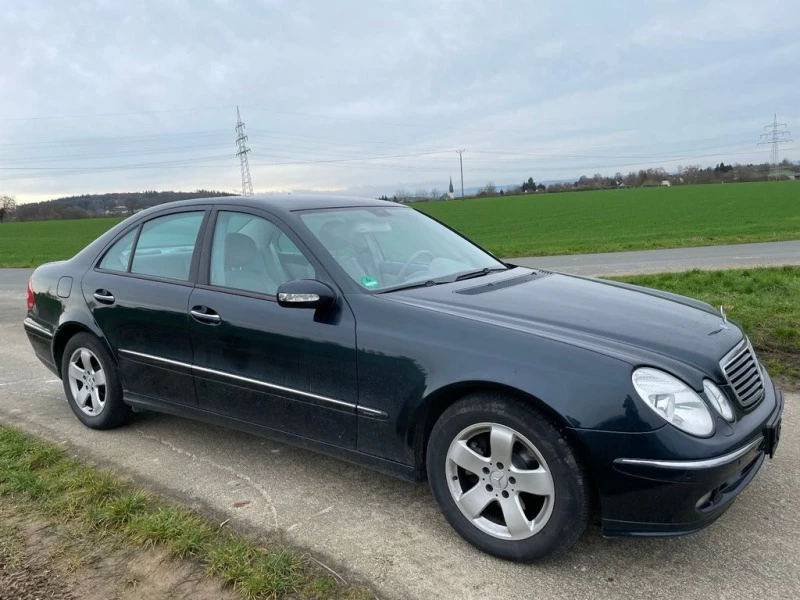 Mercedes-Benz E 280 4MATIC Avantgarde, снимка 1 - Автомобили и джипове - 47295022