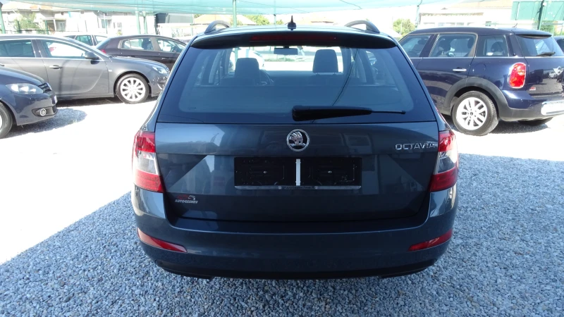 Skoda Octavia 1.6 TDI* NAVI* TOP* DSG, снимка 4 - Автомобили и джипове - 46919549