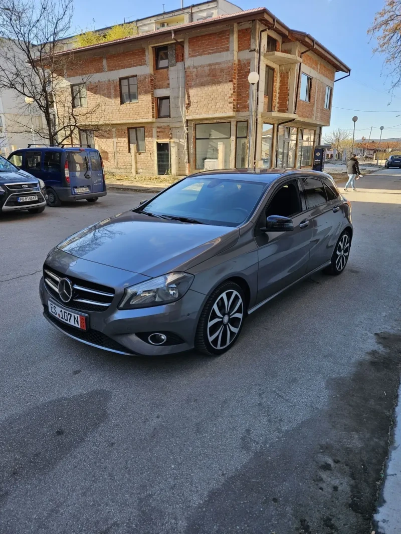 Mercedes-Benz A 180, снимка 2 - Автомобили и джипове - 48131737