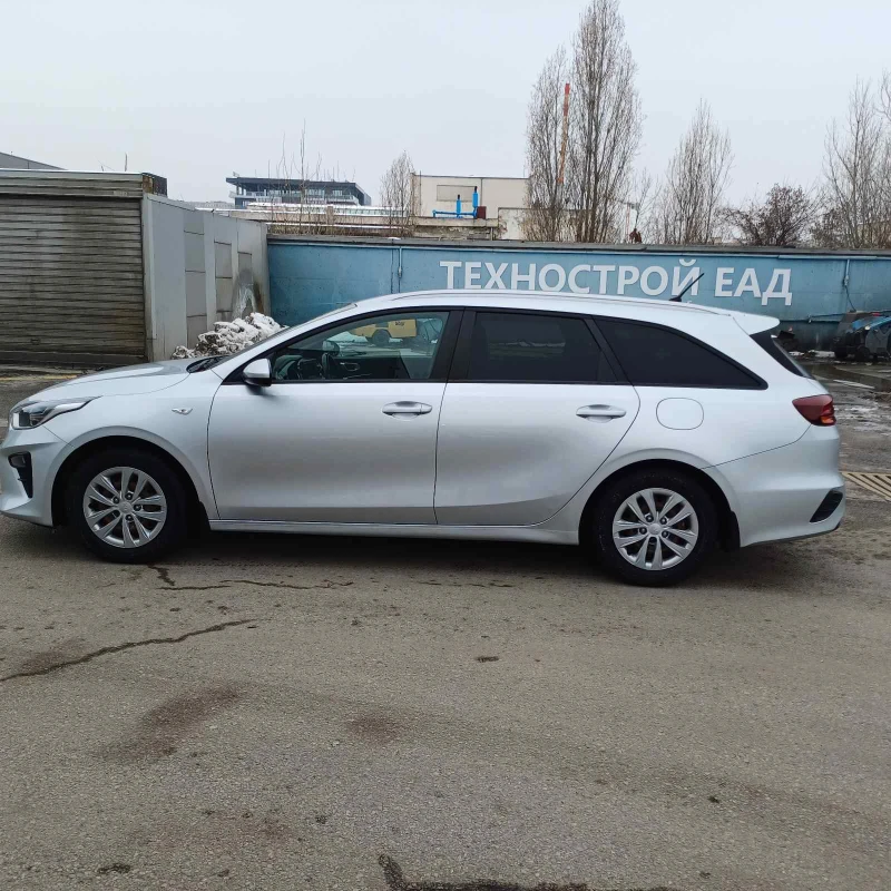 Kia Ceed, снимка 3 - Автомобили и джипове - 48709618