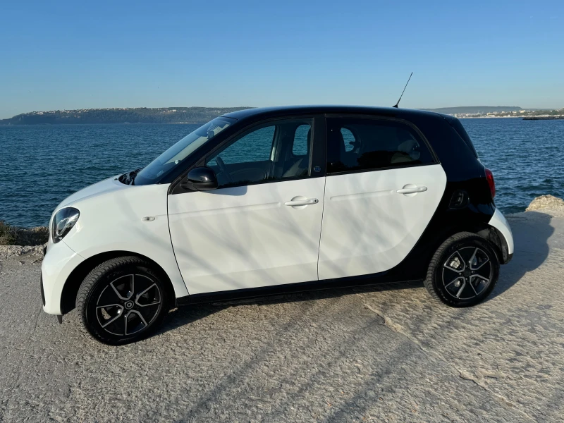 Smart Forfour EQ18kw, снимка 8 - Автомобили и джипове - 50363179